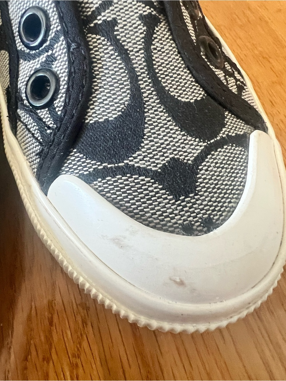 Coach Women’s Black and White Signature Slip-On Sneakers -Excellent condition - Picture 7 of 10